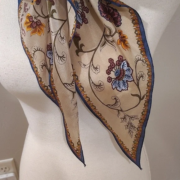 Head Or Neck Printed Scarf Vintage Beige Floral Print Purple Blue Gold - Picture 3 of 5